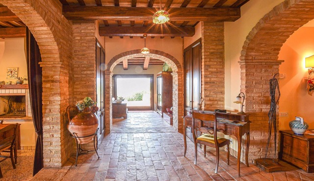 5 bedroom accommodation in Corridonia