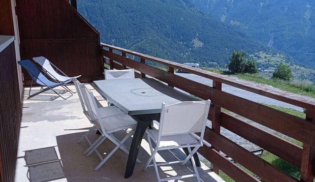 50m from resort center, 2nd floor, balcony, ski locker, 32m², Réallon