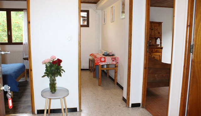 6-person apartment 50 m from the slopes, ideal for enjoying the mountains