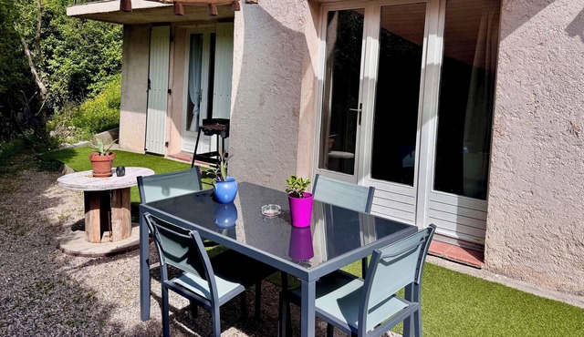 A charming and spacious two-room apartment with a private garden in the heart of the hilltop villages