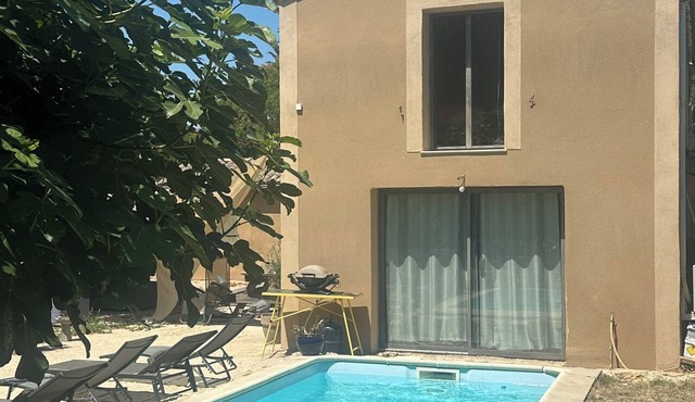 A peaceful retreat - pool - 3 min from Lourmarin