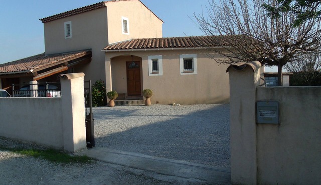 A quiet house in Haute-Provence with a pool, garden, and large terrace.