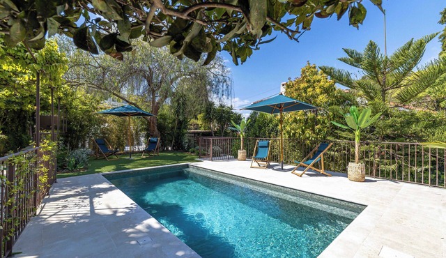A TRULY EXCEPTIONAL RIVIERA EXPERIENCE IN THE HEART OF CANNES –HEATED POOL VILLA