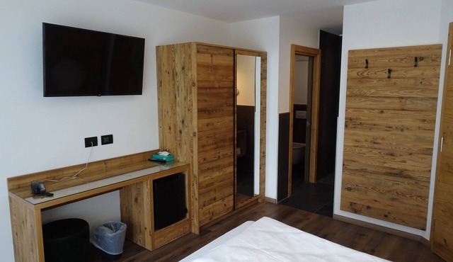 Active Alm Hotel
