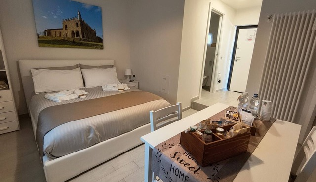 Adelchi Studio with Wi-Fi and Air Conditioning