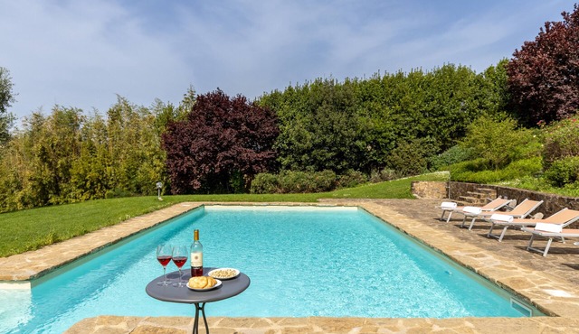 Agriturismo "Podere San Bartolo - Casa Colonica 2" with Shared Pool, Private Terrace & Wi-Fi