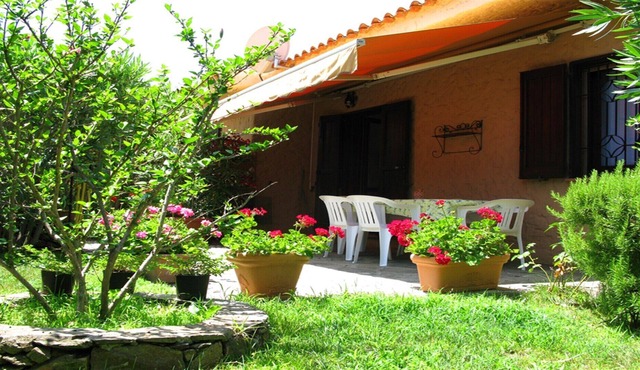 Agrustos villa 400 meters from the sea