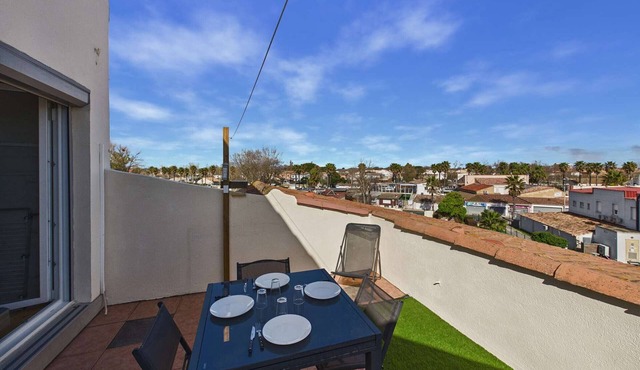 Air-conditioned apartment with solarium - 6 guests