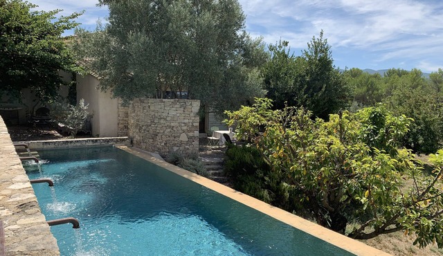 Air-conditioned house with pool views overlooking the Luberon Apt Provence
