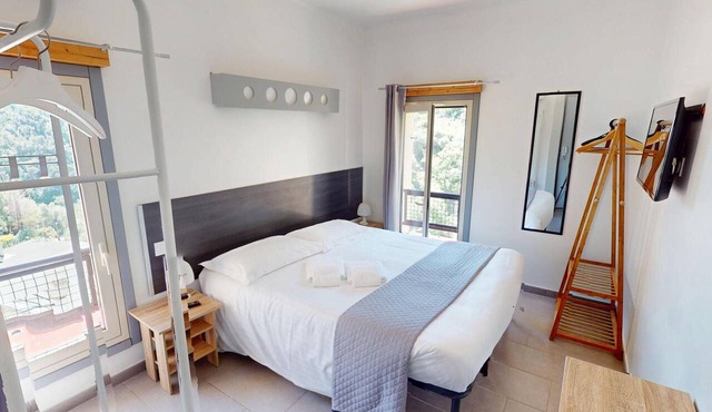 Air-conditioned room with mountain view