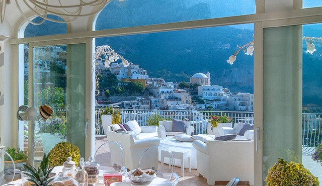 AMORE RENTALS - Villa Elio with Sea View, Heated Pool and Parking
