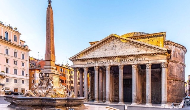 AN EXCEPTIONAL PENTHOUSE LOCATED BETWEEN TREVI & PIAZZA DI SPAGNA - 170 SQM