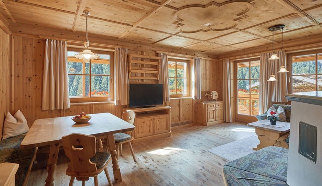 Apartment "BlasigSuite Blasighof" with Mountain View, Wi-Fi, Terrace & Garden