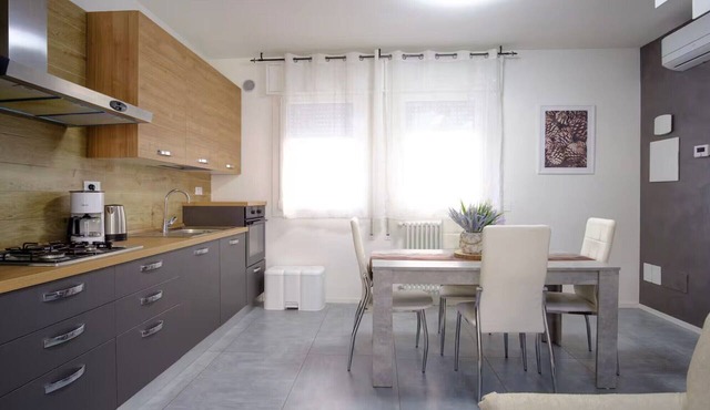Apartment 'Bosco' with Shared Garden, Wi-Fi and Air Conditioning