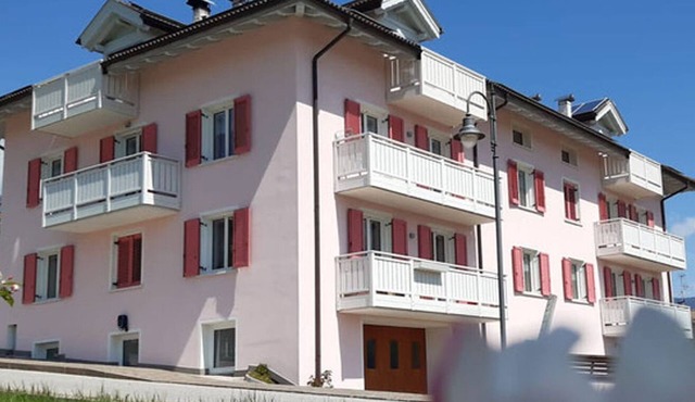 Apartment 'Casa vacanze Rosa 4' with Mountain View, Balcony and Wi-Fi