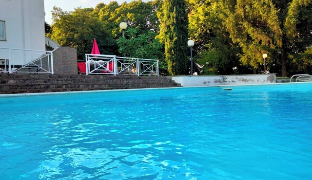 Apartment Enjoy tourist lease a stone's throw from the town center