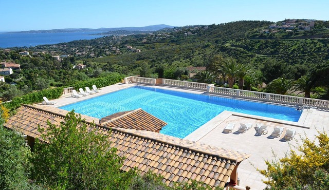 APARTMENT 4/6 PERS. - SEA VIEW - LARGE POOL