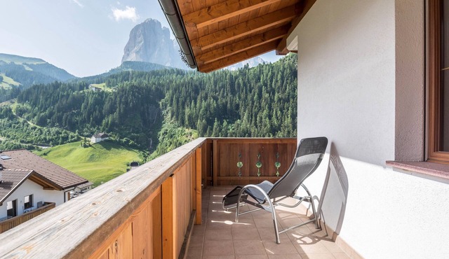 Apartment 'Hotel Residence Gardena Alps 300' with Mountain View, Garden & Wi-Fi