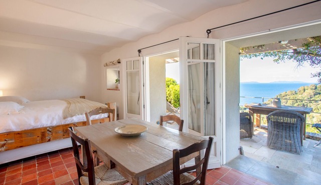 Apartment "La maison de Constance" with Sea View, Terraces and Wi-Fi