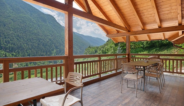 Apartment 'Luna' with Mountain View, Private Terrace and Wi-Fi