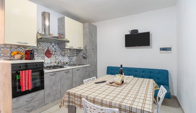 Apartment 'Milu' Poolside, Wi-Fi and Air Conditioning