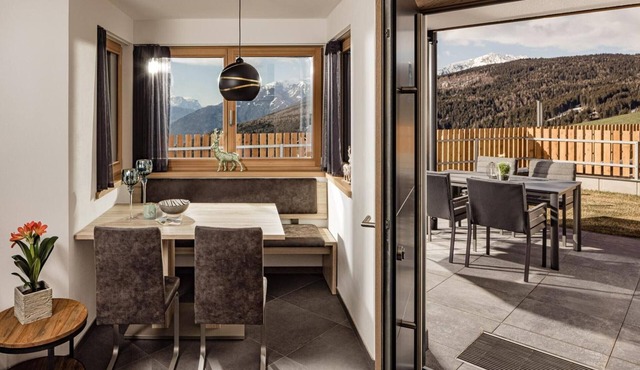 Apartment "Sweet Dolomiti Sonneck" with Mountain View, Shared Terrace and Wi-Fi
