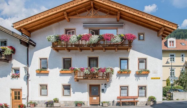 Apartments Heidenberger Delle Scuole