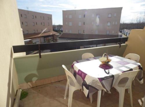 Appartement 2 pièces avec mezzanine et parking privé, animaux admis - FR-1-326-405