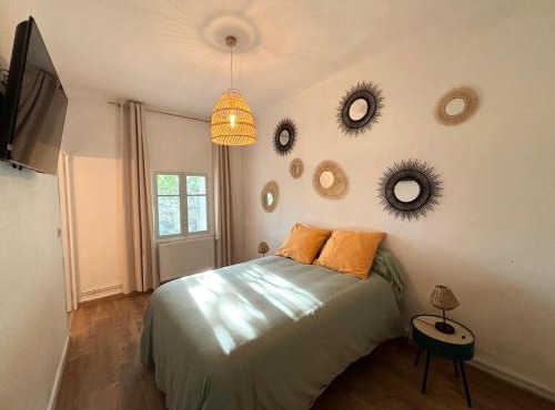 Appartement eygalieres avec petite cour