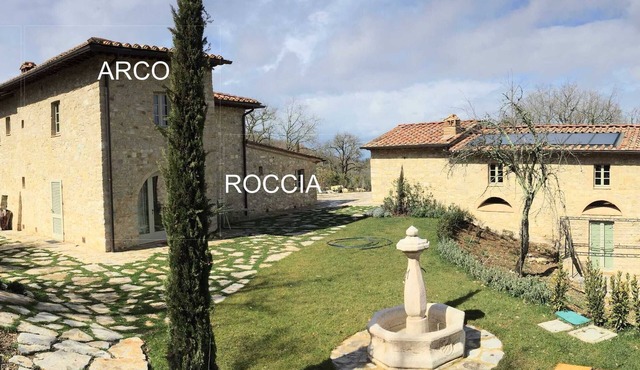 Arco : 2BR apart in a restored Farm w Pool and Spa, ground floor terrace