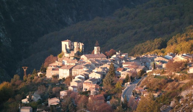Au Pied du Château