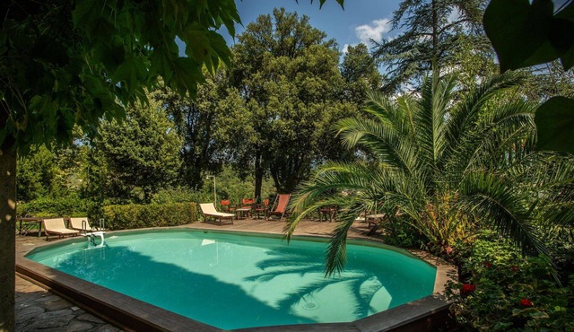 Beautiful private villa with WIFI, A/C, private pool, TV, patio and panoramic view, close to Lucca