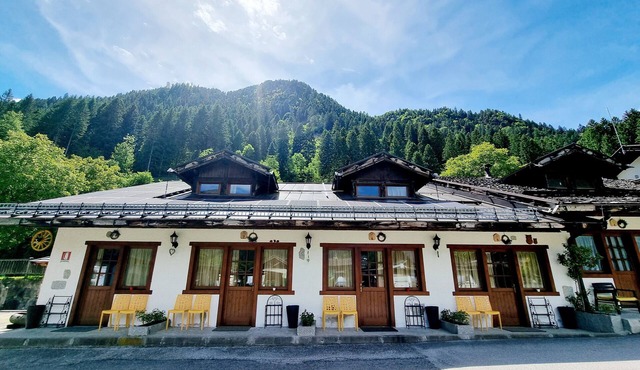 Beautiful 'Adamello 7' Apartment with Wi-Fi