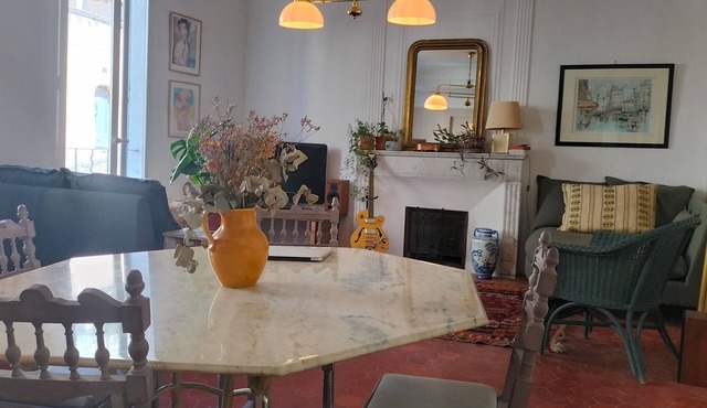 Beautiful apartment in the heart of a typical village in Provence