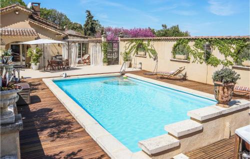 Beautiful Home In Vernègues