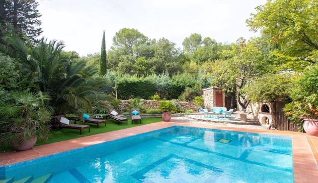 Beautiful villa for 4 people with A/C, private pool, WIFI and TV
