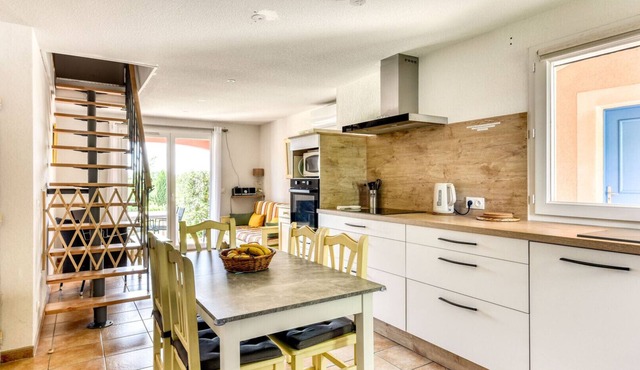 Beautiful Villa - Sleeps 6 - Family-friendly