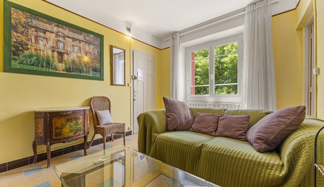 Bed and Breakfast 'Mas Abicou - Alma' with Shared Pool, Private Terrace and Wi-Fi