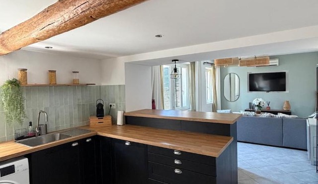Bright apartment in the heart of Pélissanne