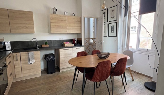 Bright apartment near beach and port