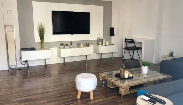 Bright apartment near center and beaches