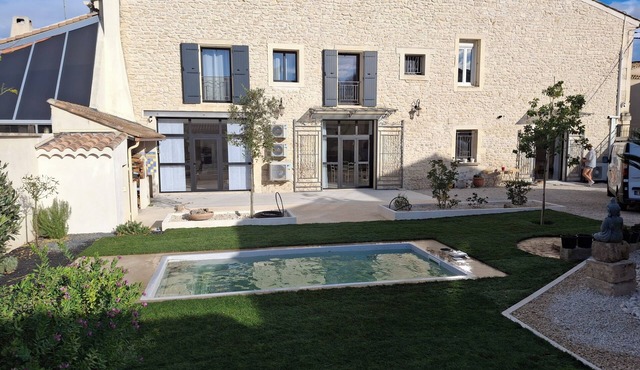 Camargue: romantic getaway - private Jacuzzi