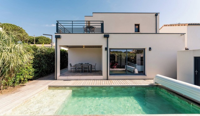 Casano + Azura Dual Villa Near the Beach