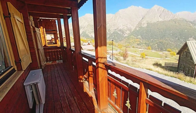 Chalet Aiguilles - Chalets for 8 People