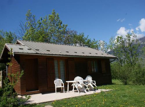 Chalet confortable avec terrasse pour 6 pers. - API-1-52-1382