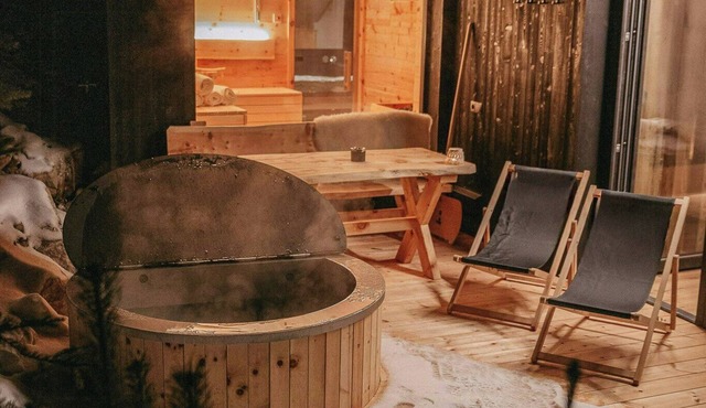 Chalet with SPA and pool with view