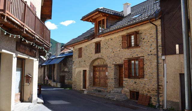 Character apartment, view of mountains in farm house nineteenth rénov