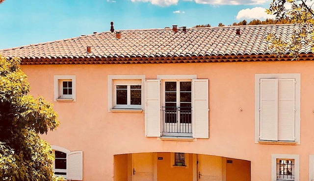 Charming 2-Bed Cottage in Callian, France