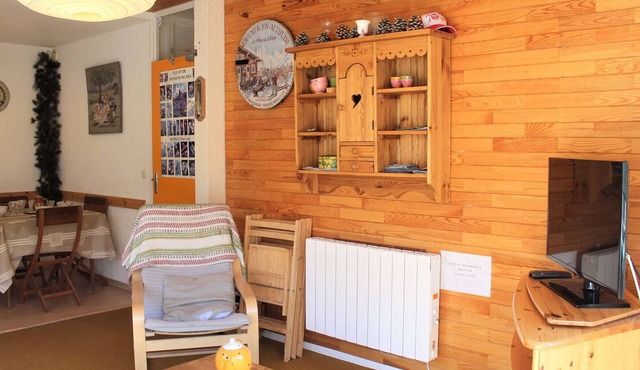 Charming 3-Room Apartment in Vars Les Claux, Near Slopes and Shops