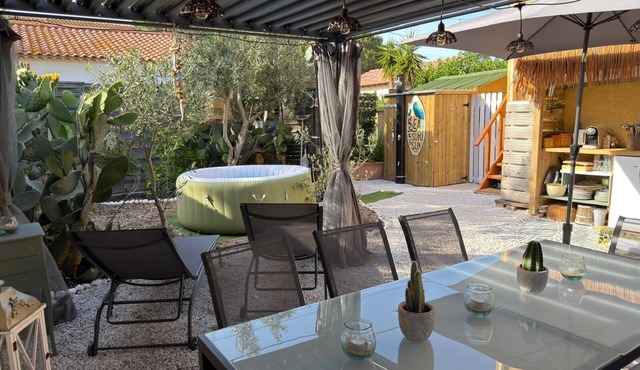 Charming apartment with garden and jacuzzi 3 minutes from the beach